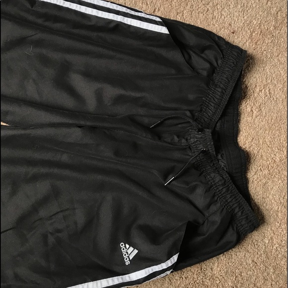 adidas Pants - ⭐️adidas athletic capris size medium